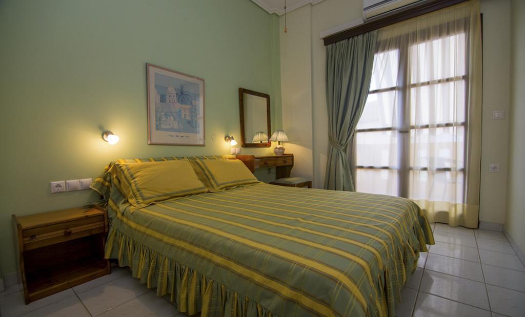 Asterias Studios & Apartments Каливес Стая снимка