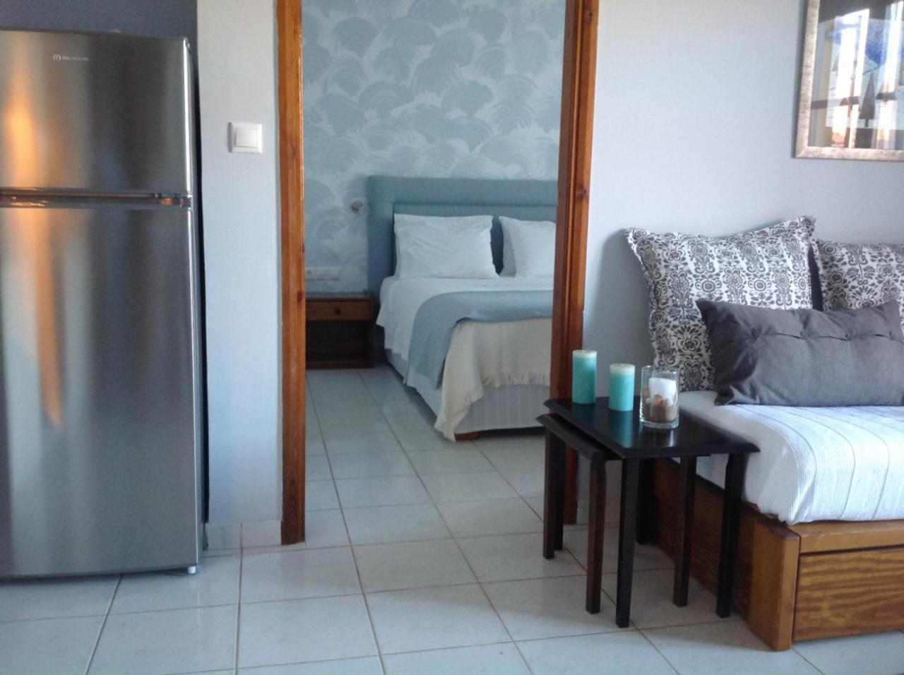 Asterias Studios & Apartments Каливес Екстериор снимка